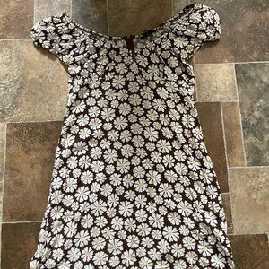 Brown Floral Off-Shoulder Mini Dress with White Daisy Print